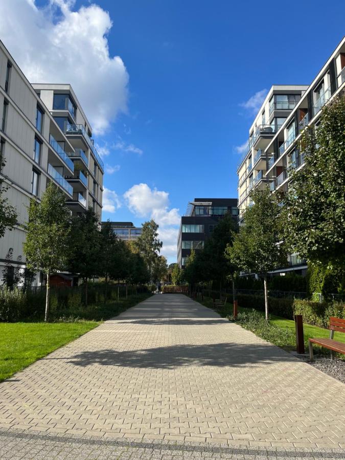 Near Airport Cybernetyki Inn Varsó Kültér fotó